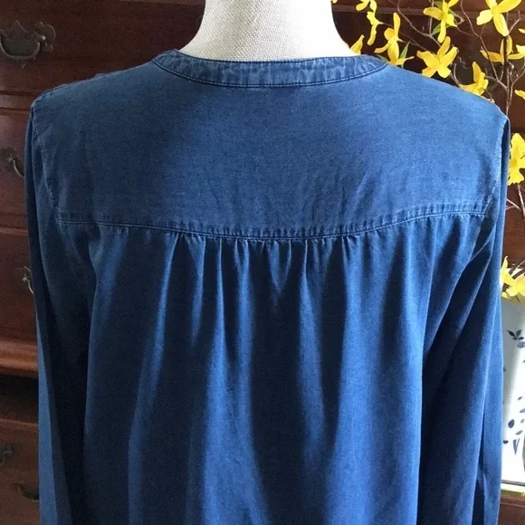 Old Navy Chambray Shirt Dress with Lace - Picture 7 of 10